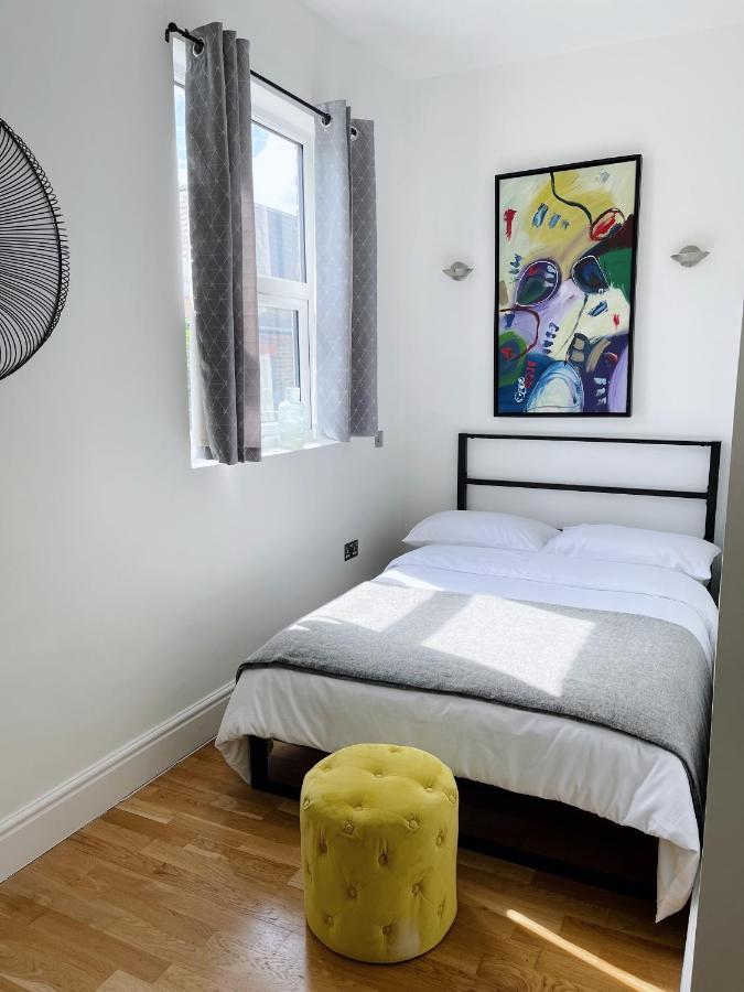 Luxuriously Flat In Streatham Apartment Londra Exterior foto